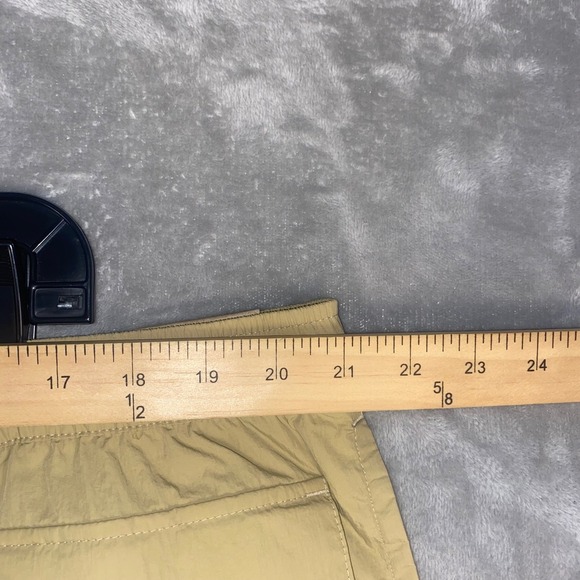 Nike Mens Cargo Shorts Khaki Tan Loose Fit XX Large HJ0677 297 NWT Gift - Picture 5 of 8